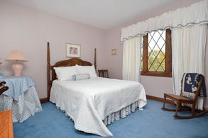 Bedroom - Country homes for sale and luxury real estate including horse farms and property in the Caledon and King City areas near Toronto